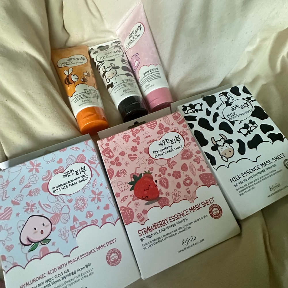 Milk and Strawberry Essence Mask Sheet Set